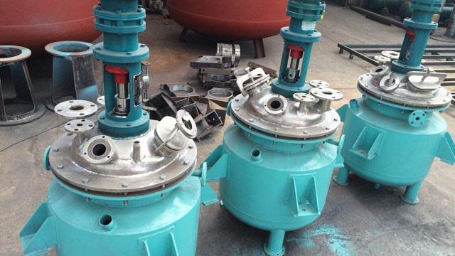 What precautions should be taken when dismantling a reactor?